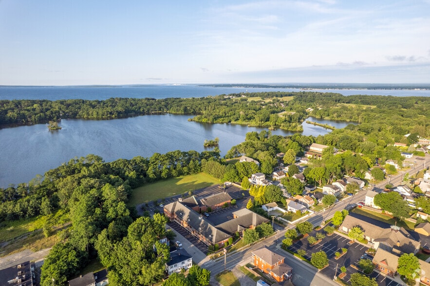 More Photos Of 310 Maple Ave, Barrington Medical For Lease