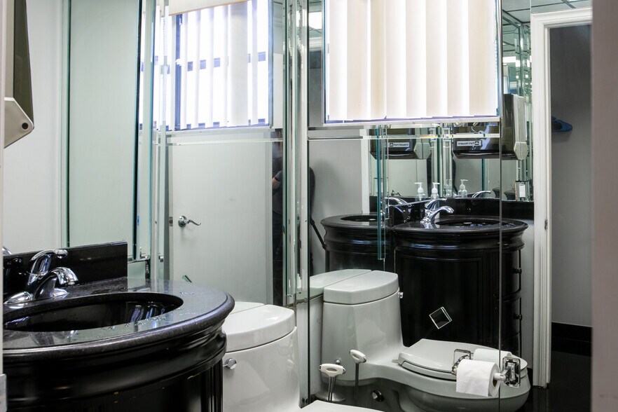 More Photos Of 3000 N University Dr, Coral Springs Office For Sale