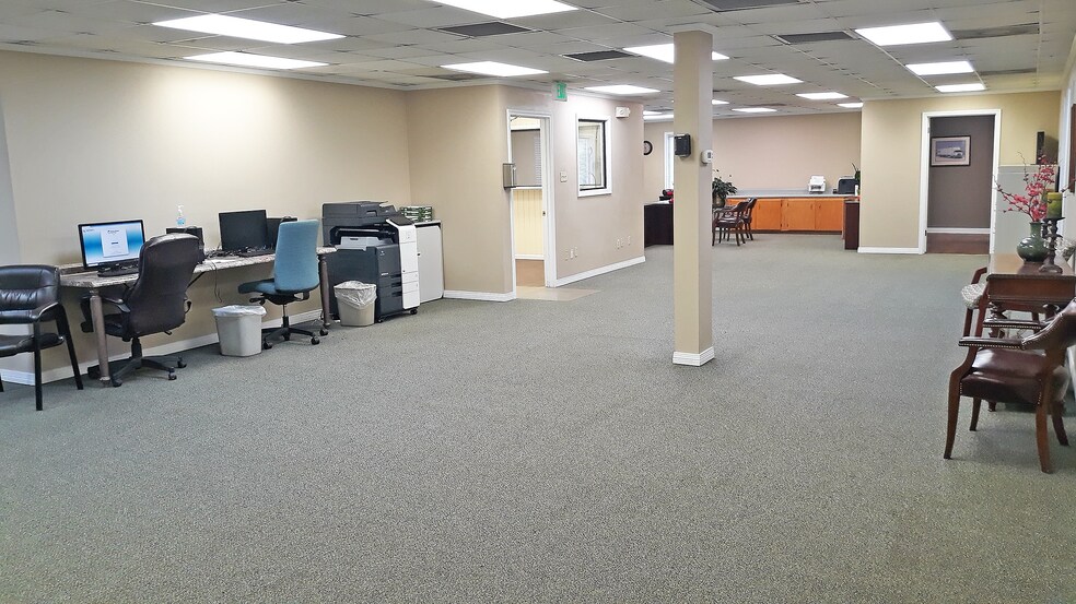 More Photos Of 4521 Higgins Rd, Mobile General Retail For Lease