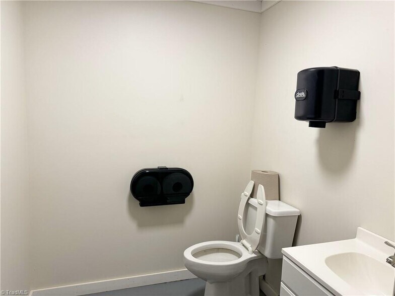 More Photos Of 150 Pine Ridge Rd, Mount Airy Warehouse For Sale