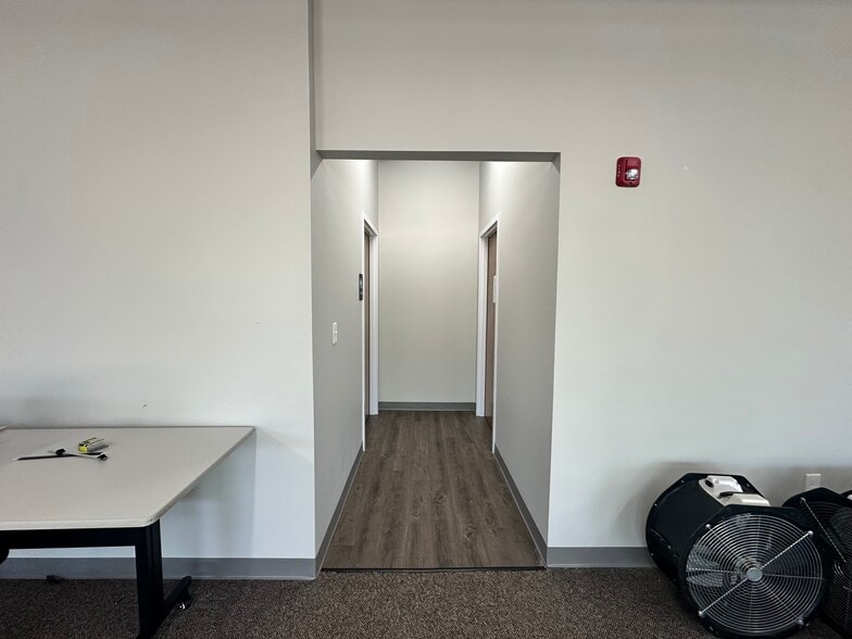 More Photos Of 540 Lake Center Pky, Cumming Office For Lease