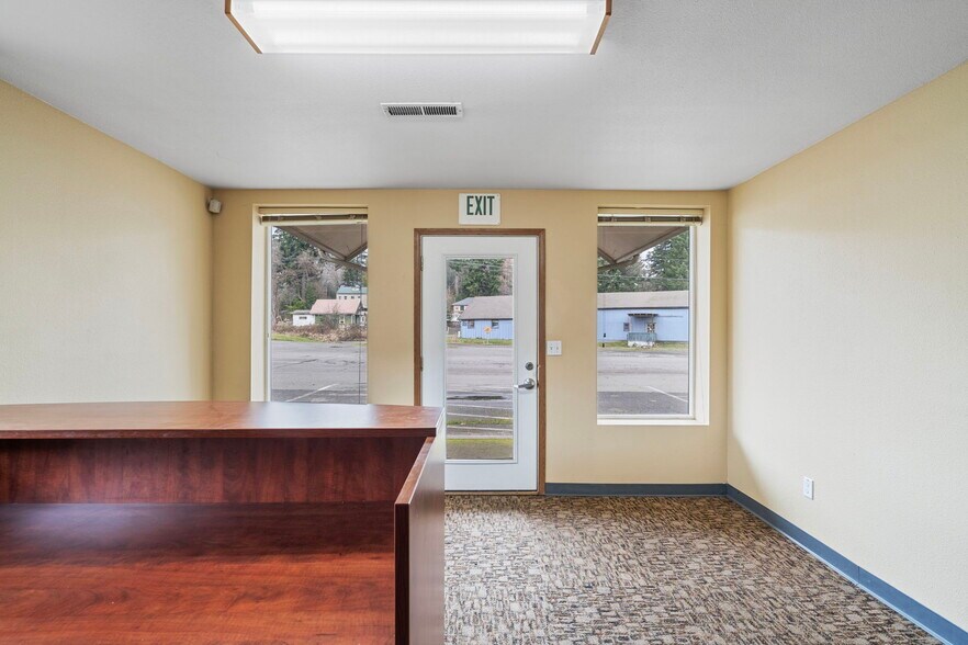 More Photos Of 101 E Main Ave, Morton Office For Sale