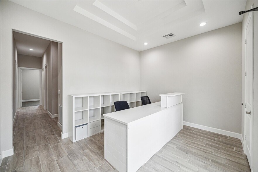 More Photos Of 4220 Cartwright Rd, Missouri City Medical For Lease