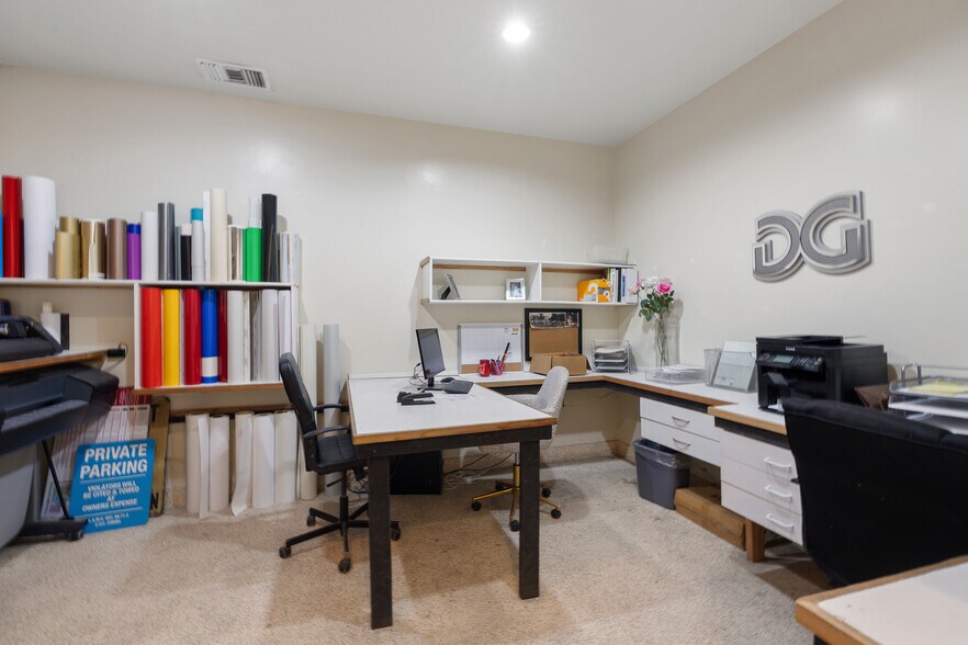 More Photos Of 3450 N Verdugo Rd, Glendale Storefront For Sale