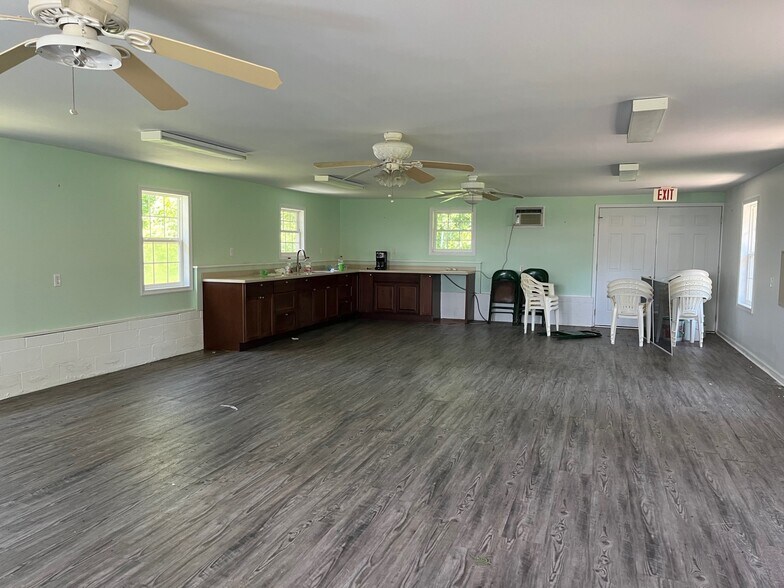 More Photos Of 5185 Java rd, Java Specialty For Sale