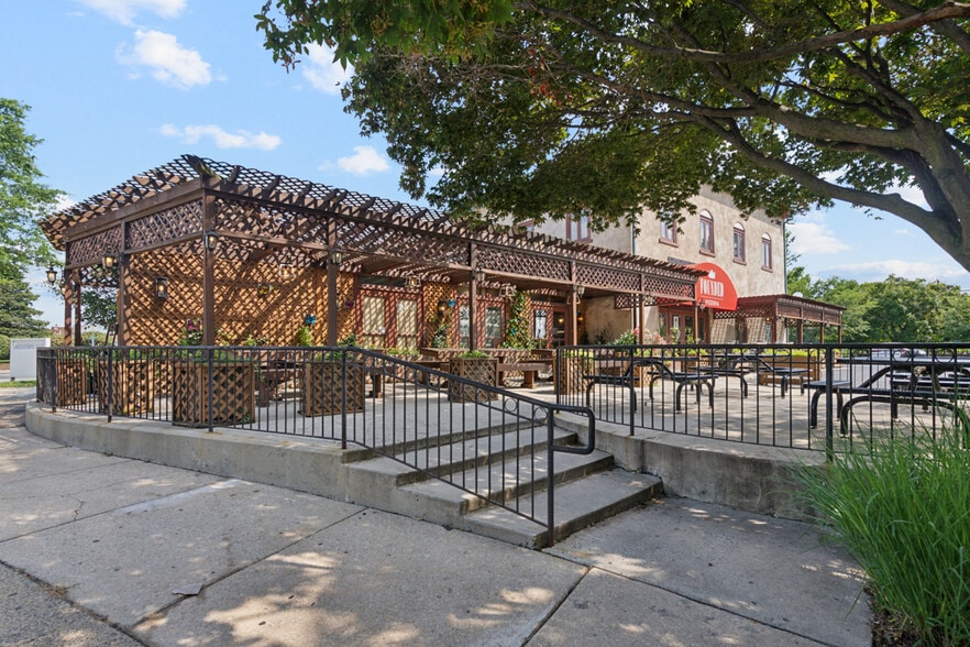 More Photos Of 3300 Henry Ave, Philadelphia Unknown For Lease