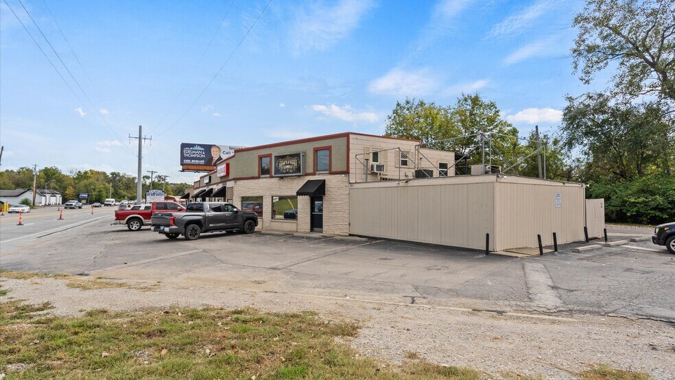 More Photos Of 13101-13109 E Blue Pky, Kansas City Freestanding For Sale