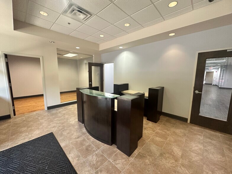 More Photos Of 6525 Shiloh Rd, Alpharetta Office Residential For Sale