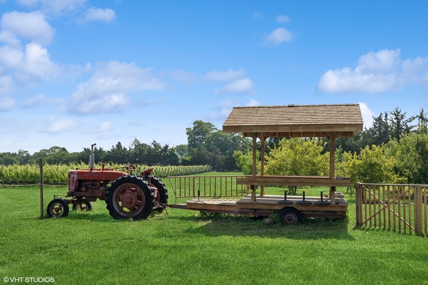 More Photos Of 5195 Old North Rd, Southold Winery Vineyard For Sale