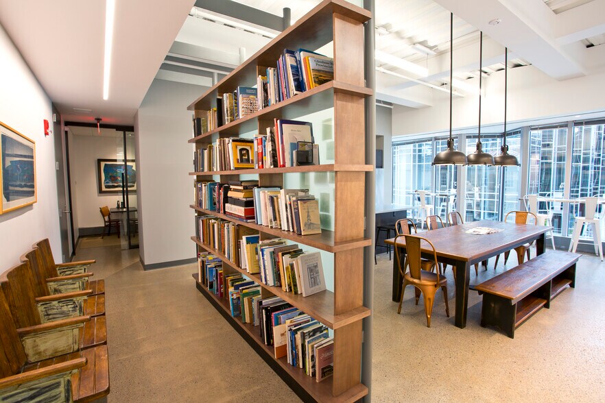 More Photos Of 1 PPG Pl, Pittsburgh Unknown For Lease