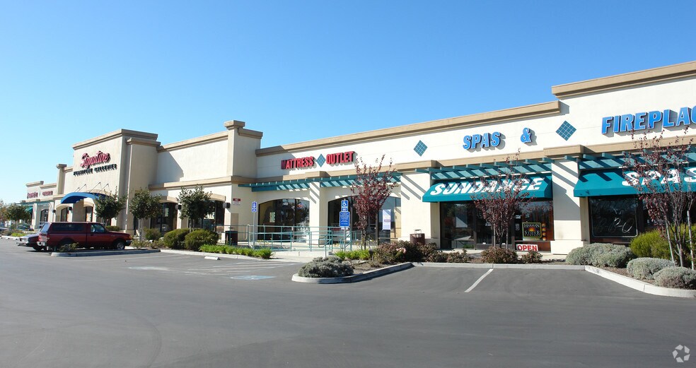 More Photos Of 1463-1473 N Davis Rd, Salinas Freestanding For Lease