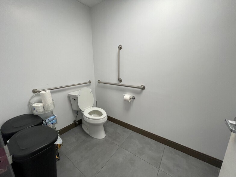 More Photos Of 36-18 Main St, Flushing Office For Sale