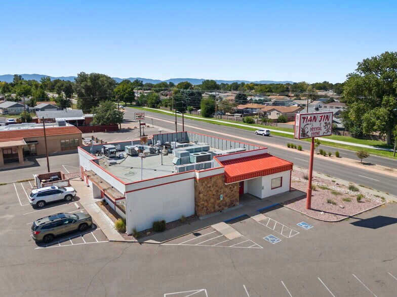 More Photos Of 3400 W Northern Ave, Pueblo Restaurant For Sale