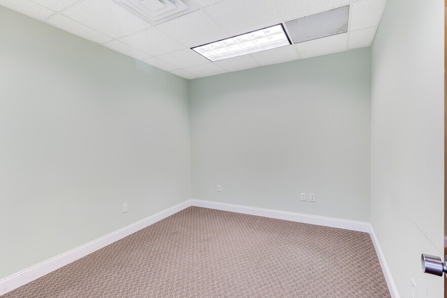 More Photos Of 200 E Eckerson Rd, New City Medical For Lease