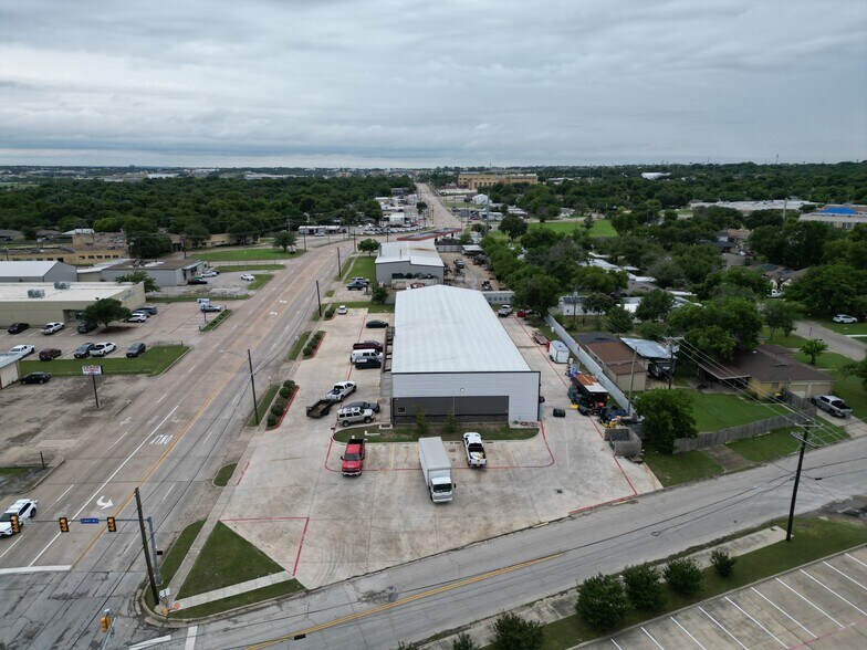 More Photos Of 600 S Cherry Ln, White Settlement Light Distribution For Lease