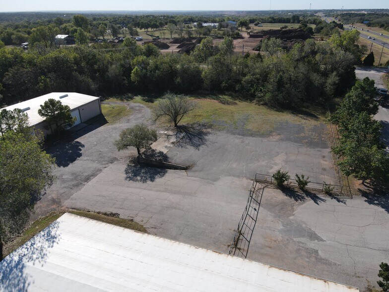 More Photos Of 5608-5608 Industrial Blvd, Edmond Warehouse For Lease