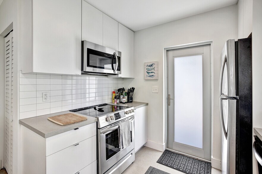 More Photos Of 625 NE 13th Ave, Fort Lauderdale Multifamily For Sale
