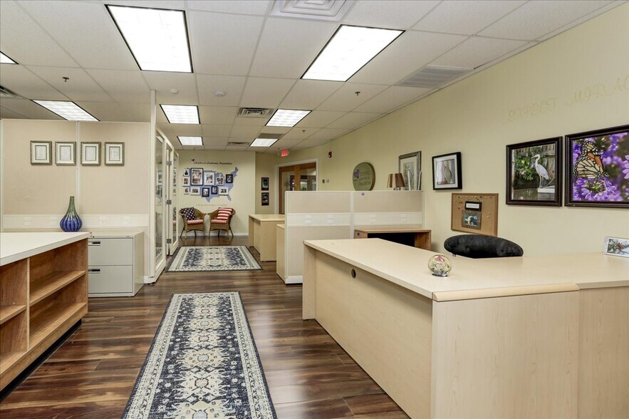 More Photos Of 807 Mantoloking Rd, Brick Office For Sale