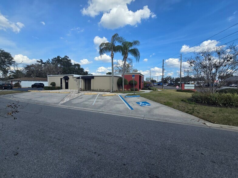 More Photos Of 7201-7205 Aloma Ave, Winter Park Office For Lease
