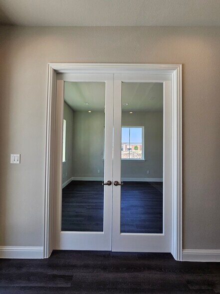 More Photos Of 2601 Little Elm Pky, Little Elm Office For Sale