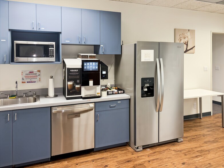 More Photos Of 2790 Skypark Dr, Torrance Coworking Space