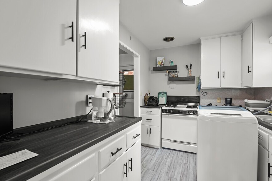 More Photos Of 2745 Byron St, Palo Alto Multifamily For Sale