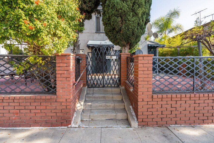 More Photos Of 1428 N Kenmore Ave, Los Angeles Apartments For Sale
