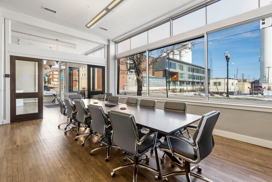 More Photos Of 429-431 N Boonville Ave, Springfield General Retail For Lease