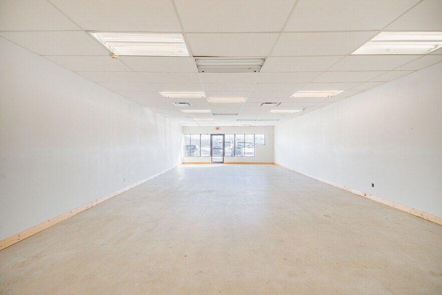 More Photos Of 1472-1488 S Lapeer Rd, Orion Township Freestanding For Lease