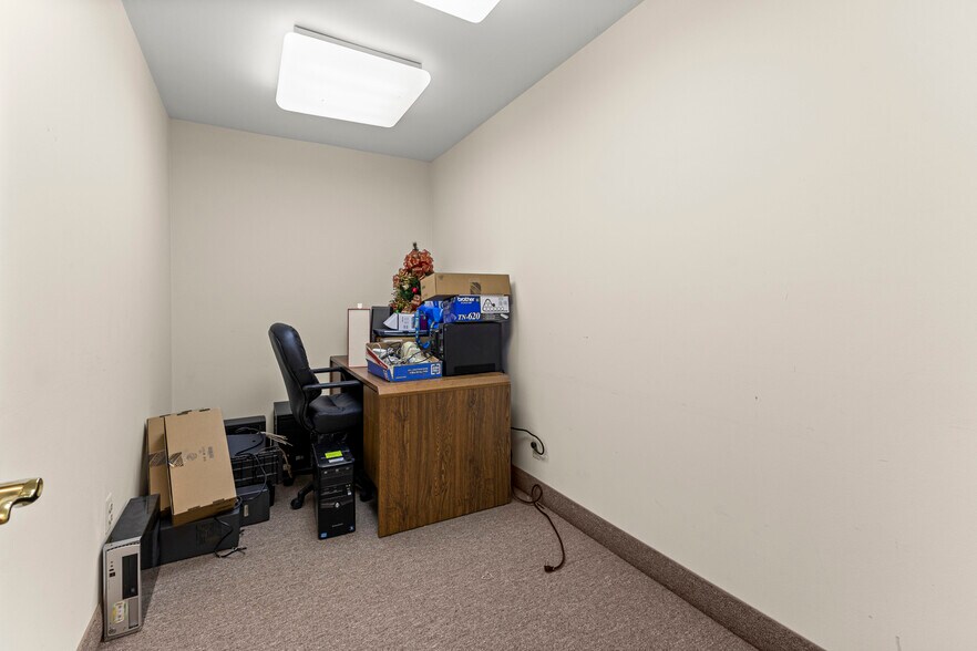 More Photos Of 30401 Utica Rd, Roseville Office For Sale