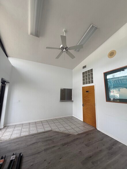 More Photos Of 19204 NW US Highway 441, High Springs Office For Lease
