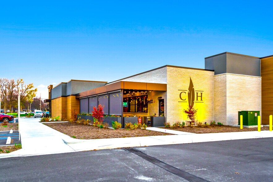 More Photos Of 4705 Talmadge Rd, Toledo Restaurant For Sale