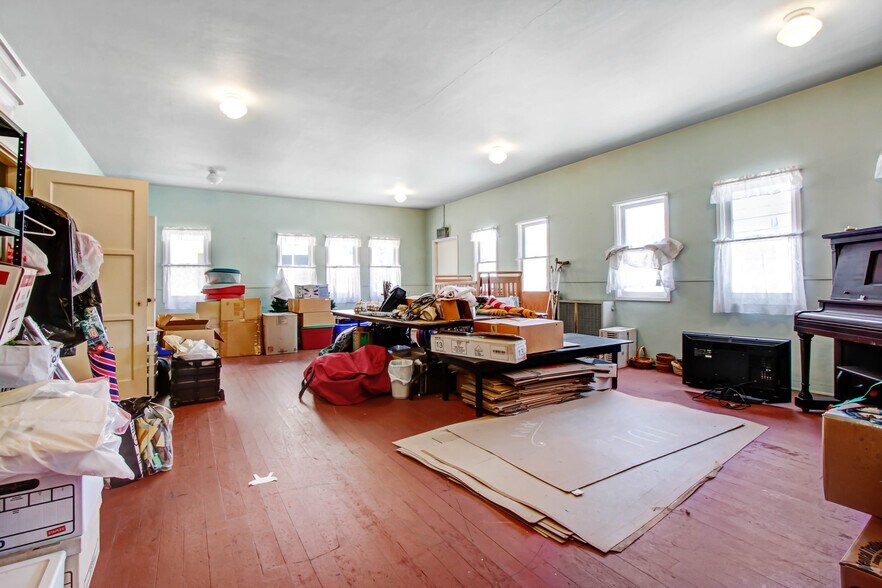 More Photos Of 724 S Glenoaks Blvd, Burbank Religious Facility For Sale