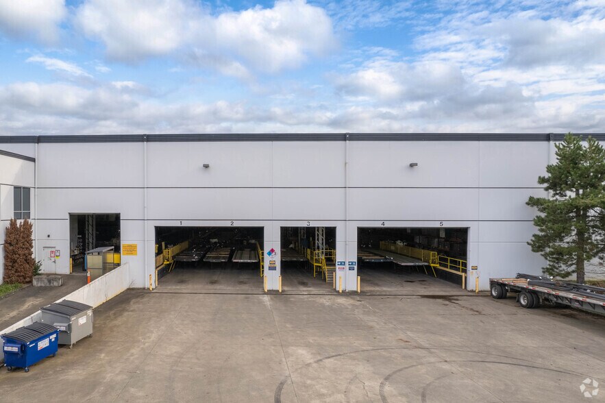More Photos Of 2306 B St NW, Auburn Manufacturing For Lease
