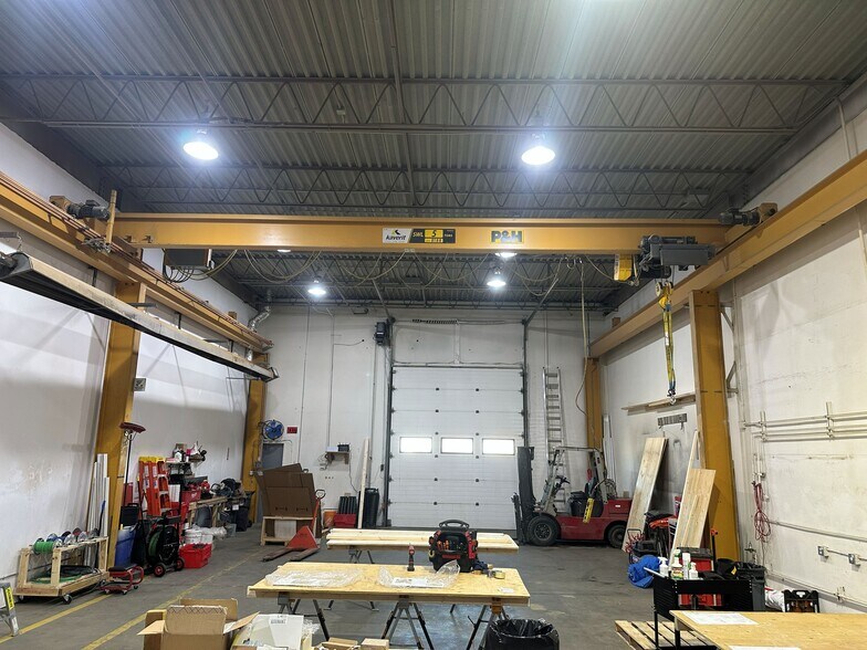 More Photos Of 4252 93 St NW, Edmonton Light Manufacturing For Lease