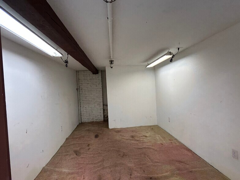 More Photos Of 3521 F St, Philadelphia Warehouse For Lease