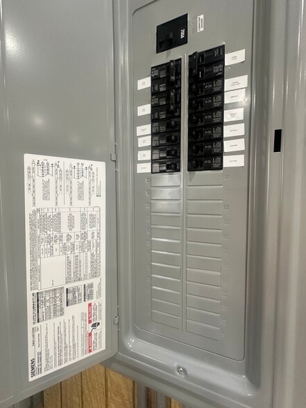 More Photos Of 8037 Treiman Blvd, Webster Warehouse For Sale