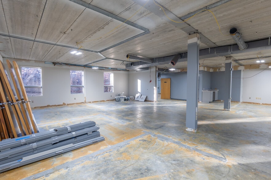 More Photos Of 875 Centerville Rd, Warwick Medical For Sale