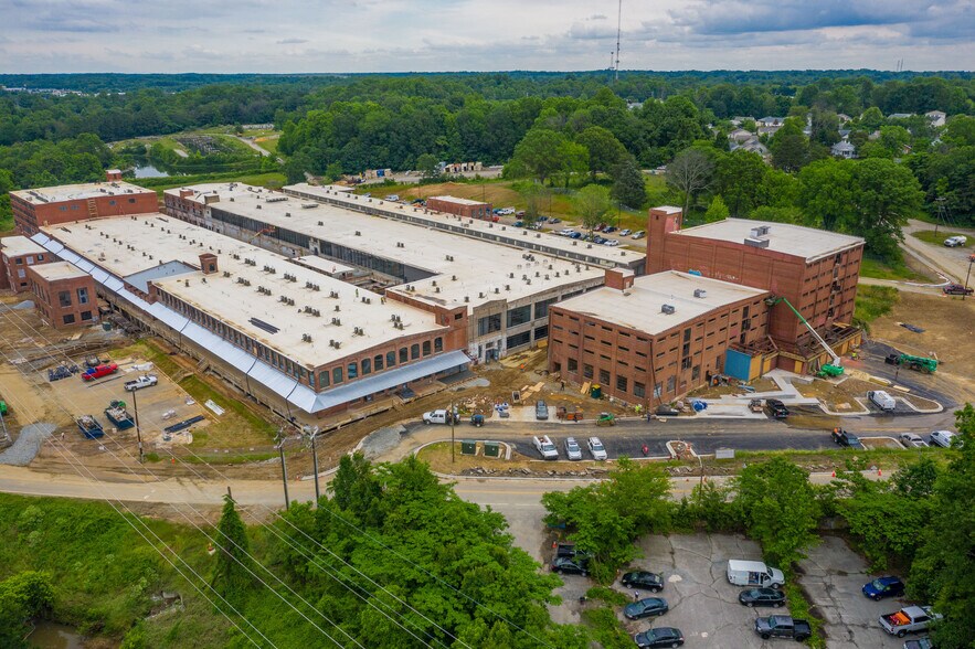 More Photos Of 1702 Fairview St, Greensboro Self Storage For Lease