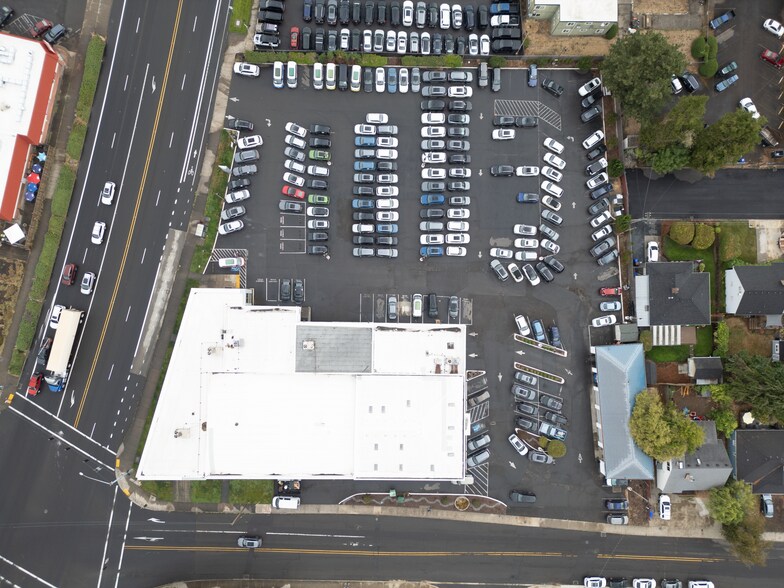 More Photos Of 20000 McLoughlin Blvd, Gladstone Auto Dealership For Sale