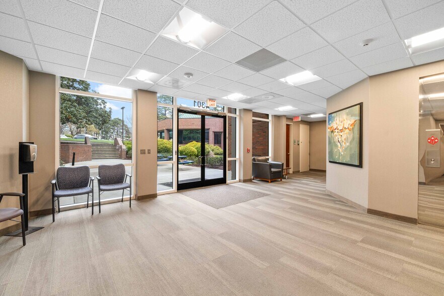 More Photos Of 4301 Lake Boone Trl, Raleigh Medical For Lease