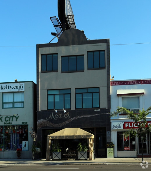 More Photos Of 456 Danforth Ave, Toronto Storefront Retail Residential For Lease