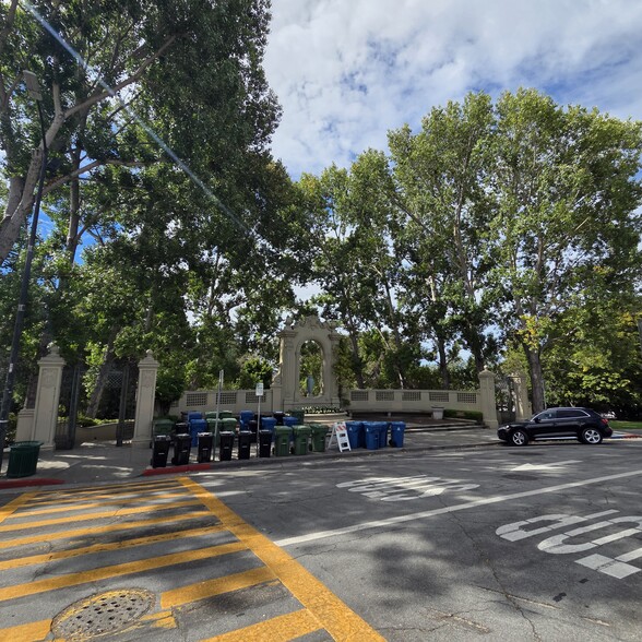 More Photos Of 360-370 Highland Ave, Oakland Office For Lease