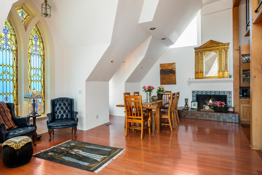 More Photos Of 437 2nd St, Solvang Storefront Retail Residential For Sale