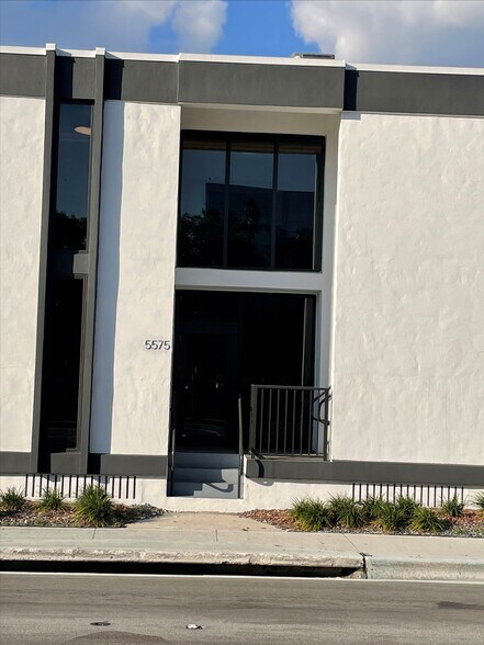 More Photos Of 5575 NW 36th St, Miami Loft Creative Space For Lease