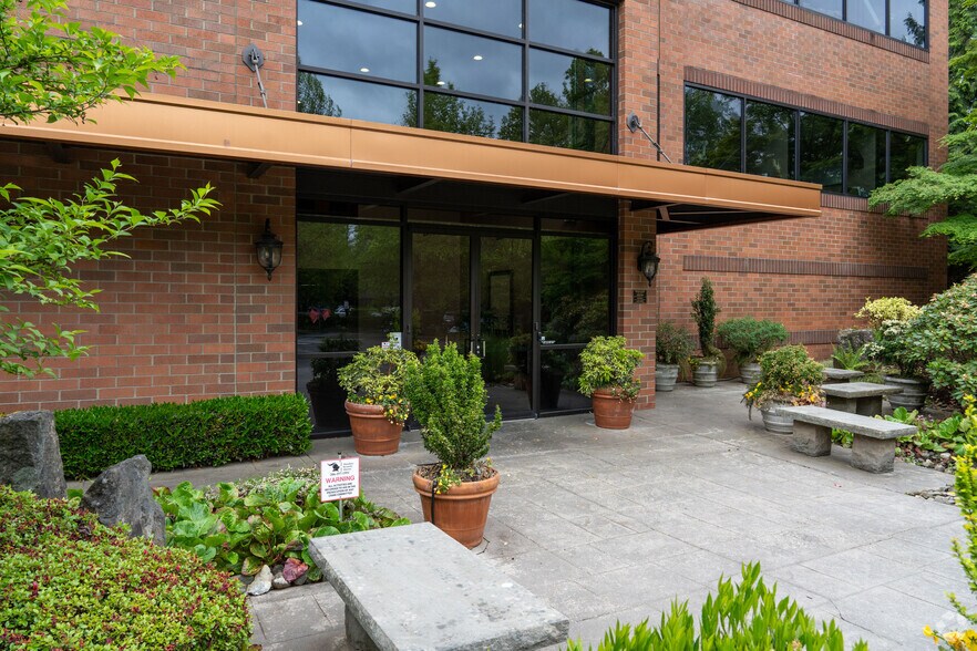 More Photos Of 625 4th Ave, Kirkland Office For Lease