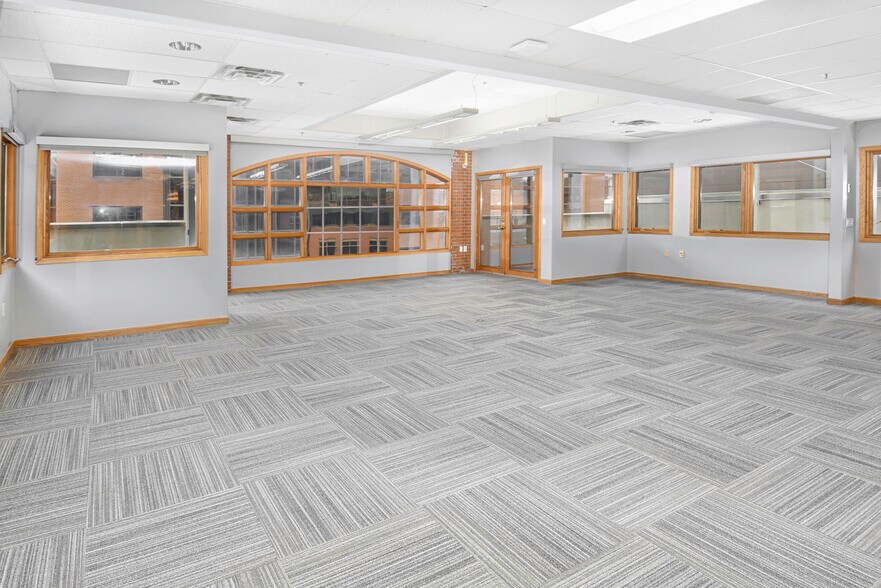 More Photos Of 1033-1037 Walnut St, Boulder Loft Creative Space For Lease