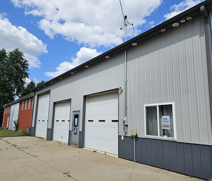 More Photos Of 9449 Genesee St, New Lothrop Auto Repair For Sale