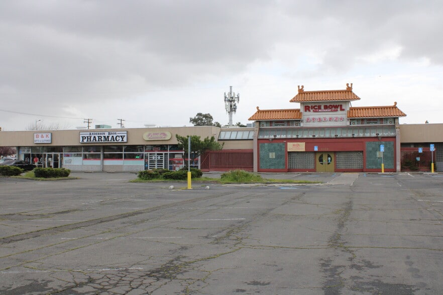 More Photos Of 2374-2378 Florin Rd, Sacramento Restaurant For Sale