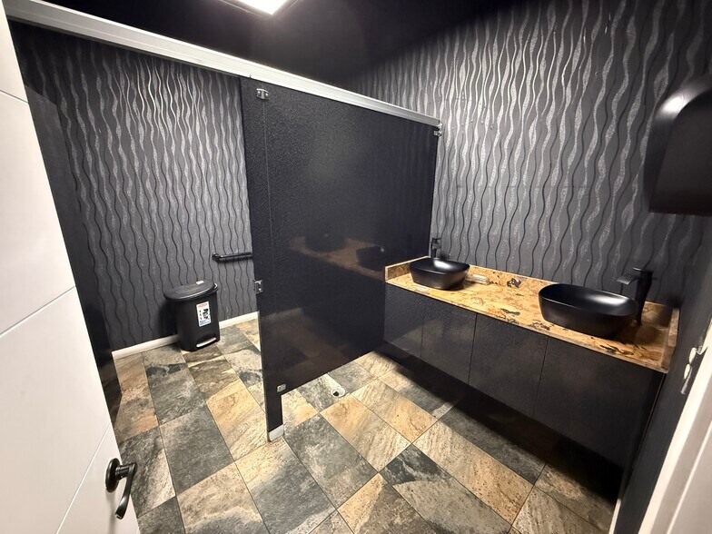 More Photos Of 18053-18065 NW 27th Ave, Miami Gardens Unknown For Lease